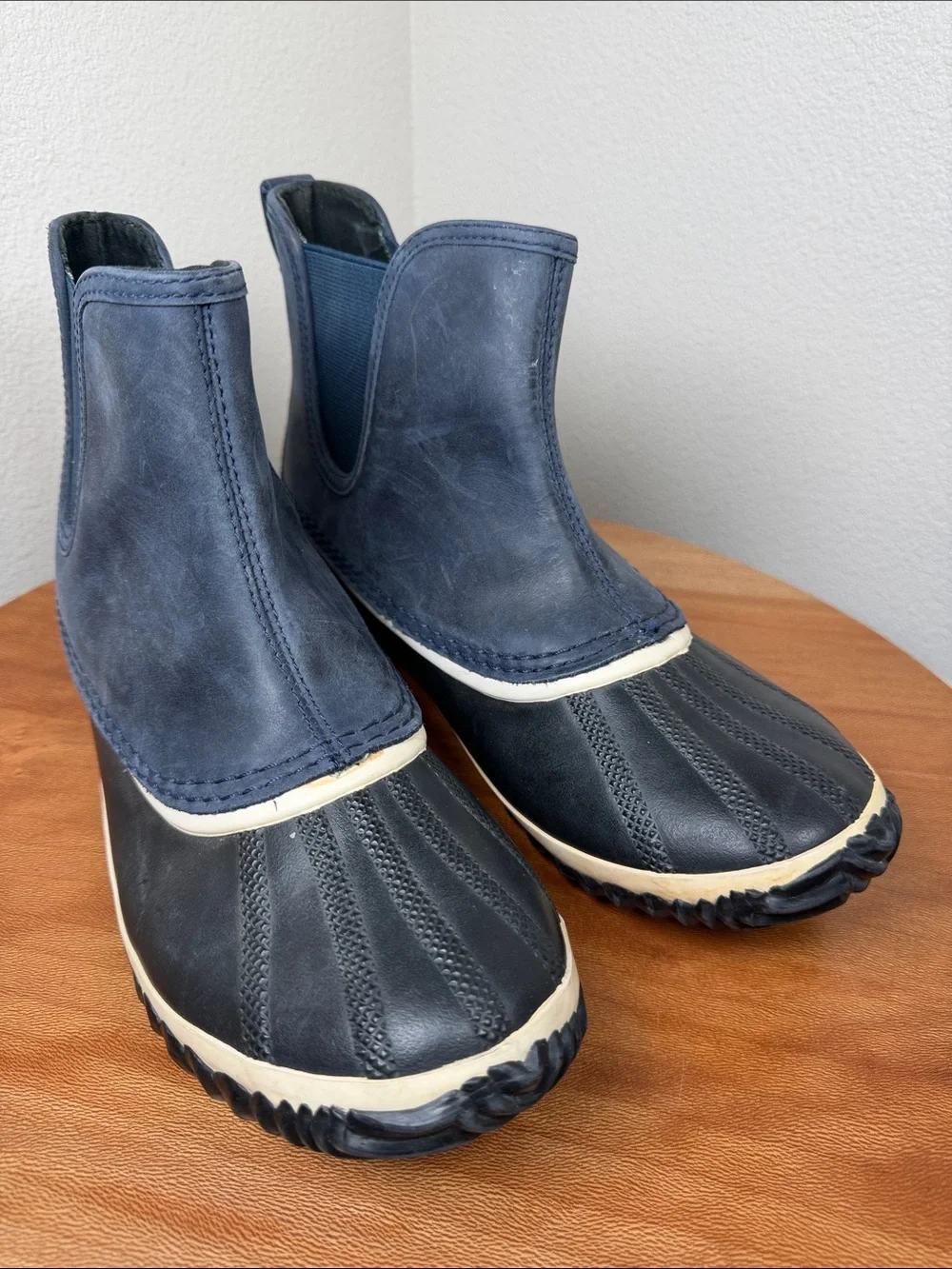 Sorel Out n About Waterproof Boots Ankle Booties Slip On Navy Black Size 10.5